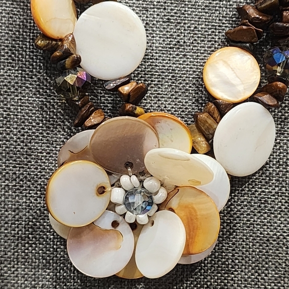 Shell stone flower necklace on brown cord crystal and tiger eye beads - Picture 2 of 9